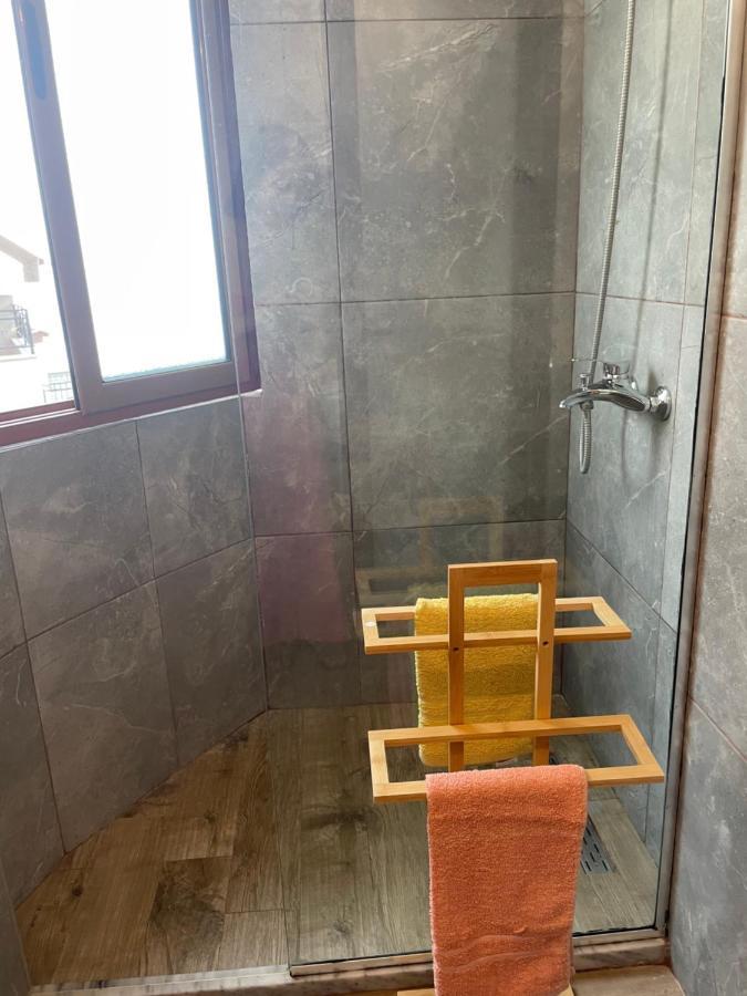 Sunny Hill Apartment Golem (Tirana) Exterior foto