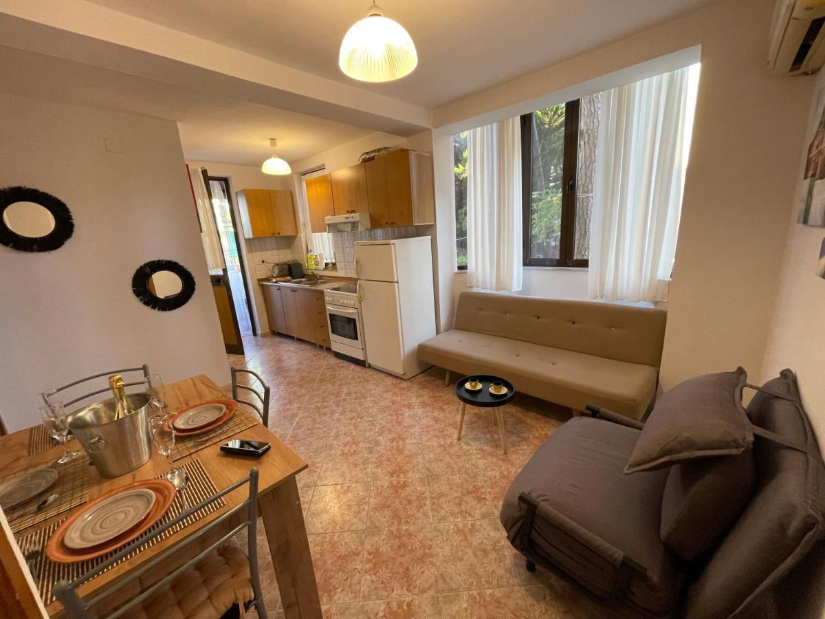 Sunny Hill Apartment Golem (Tirana) Exterior foto